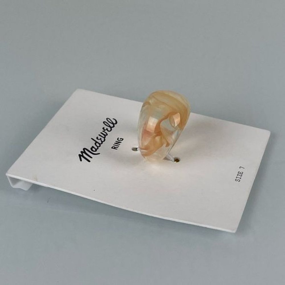 Madewell Acrylic Sz 7 Ring, Peach/Orange Swirl Design - Picture 9 of 10